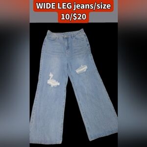 Light Wash Wide-Leg Distressed Jeans - Women's Flare